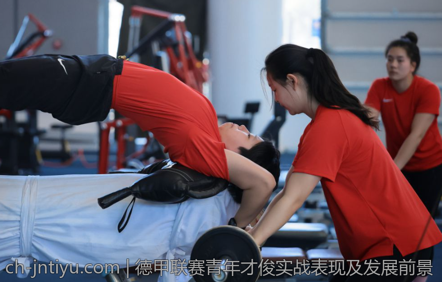 德甲联赛青年才俊实战表现及发展前景