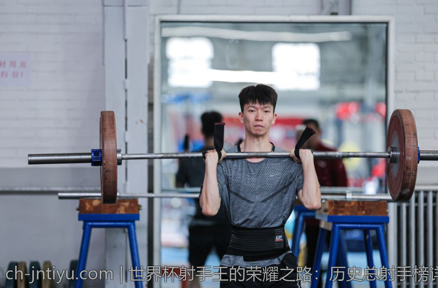 世界杯射手王的荣耀之路：历史总射手榜详解
